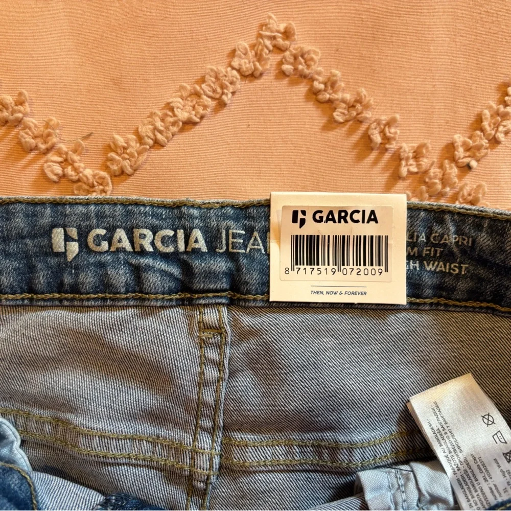 Garcia Women's Blue Cropped Jeans - Picture 5 of 12